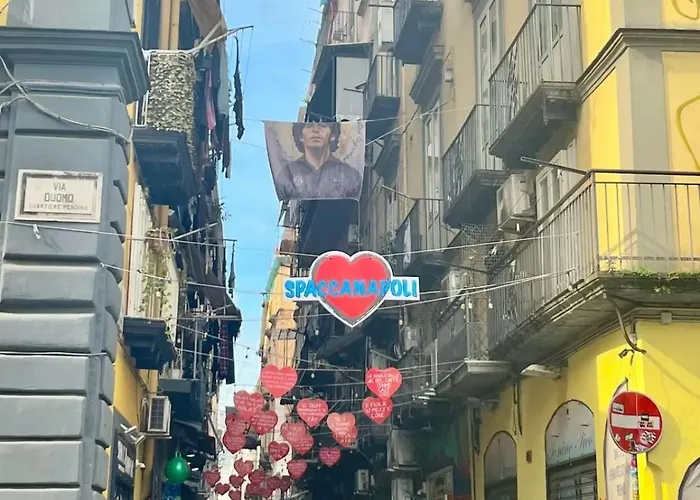 Дом отдыха Domus Gazzara -napoli Centro Storico *